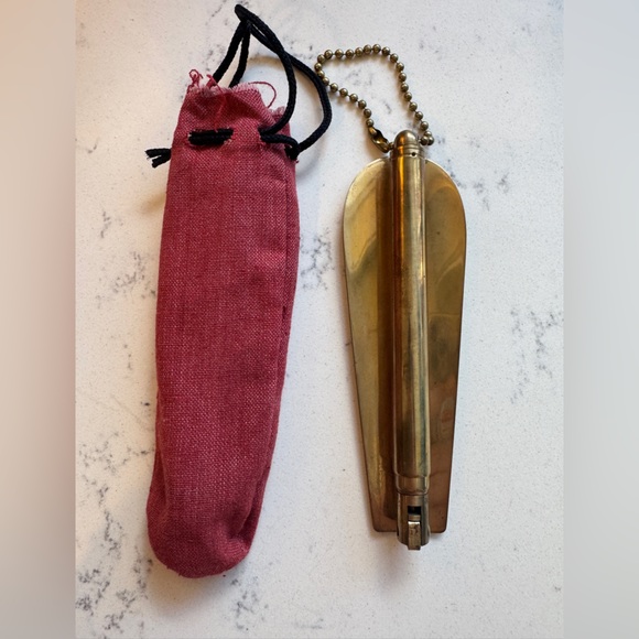 Antique Adjustable Brass Shoe Horn - Picture 2 of 6